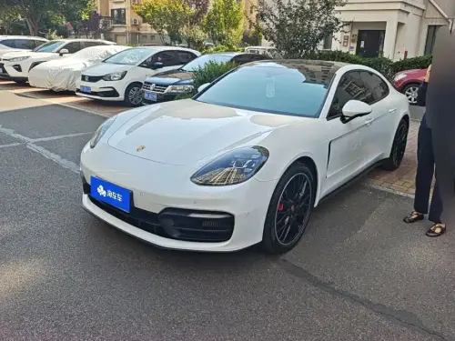 Porsche Panamera, 2023