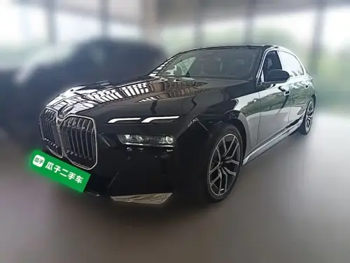 BMW 7-Series, 2025