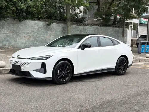 Changan UNI-V, 2025