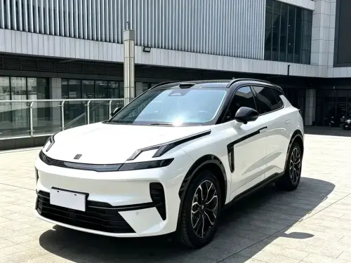 Lynk & Co 08, 2025