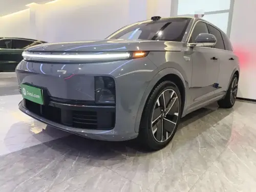 Li Auto L7, 2025