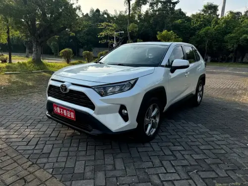 Toyota RAV4, 2023