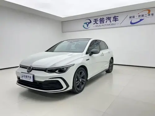 Volkswagen Golf, 2022