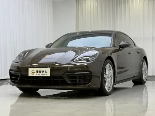 Porsche Panamera, 2022