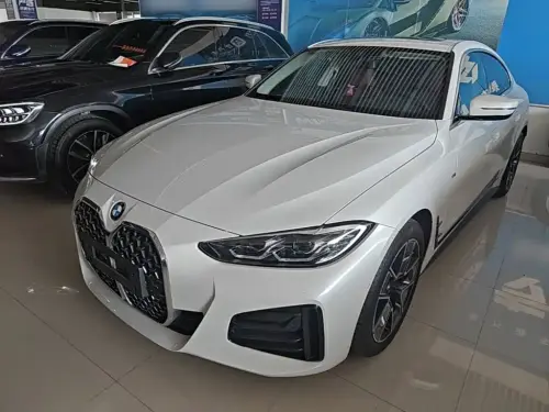 BMW 4-Series, 2022