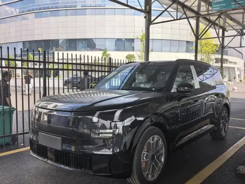 Lynk & Co 900, 2026