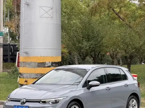 Volkswagen Golf, 2021