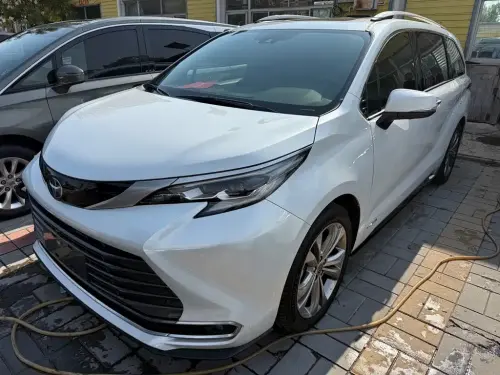 Toyota Sienna, 2023