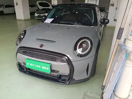 Mini MINI, 2022