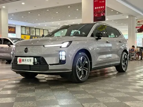 Volvo XC70, 2025