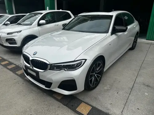 BMW 3-Series, 2022