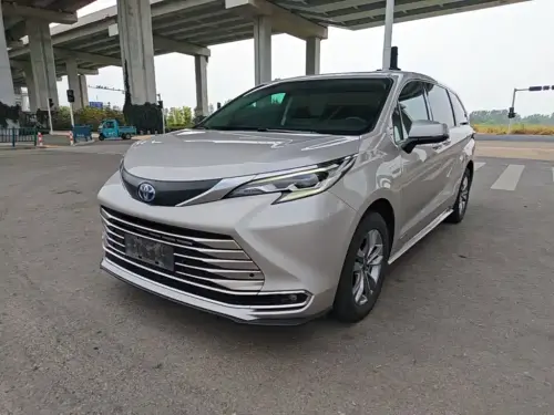 Toyota Sienna, 2023