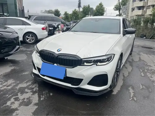 BMW 3-Series, 2022