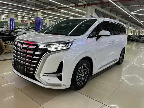 Denza D9, 2023