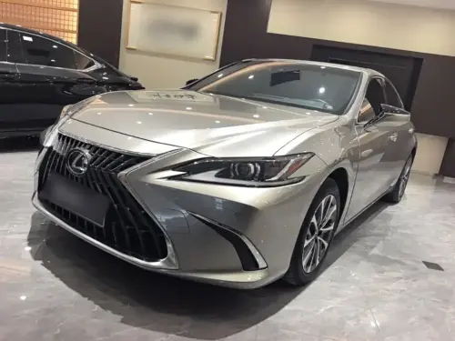 Lexus ES, 2024