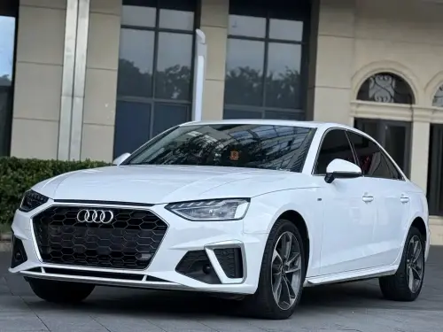 Audi A4, 2022
