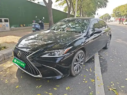 Lexus ES, 2023