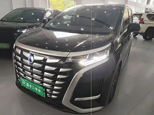Denza D9, 2023