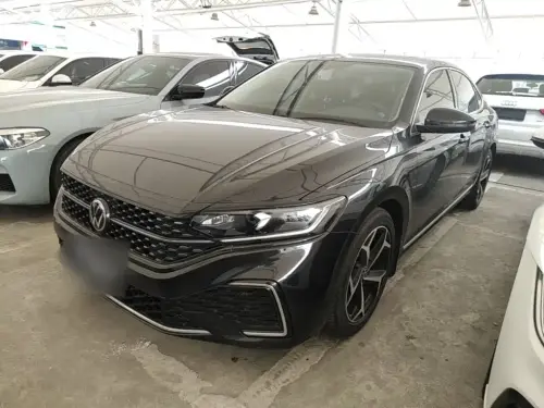 Volkswagen Passat, 2025