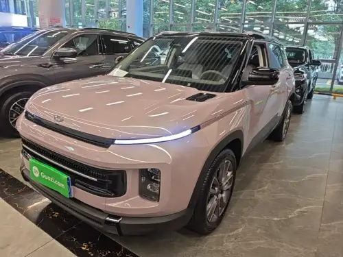 Geely ICON, 2025