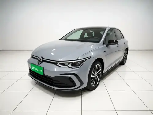 Volkswagen Golf, 2024