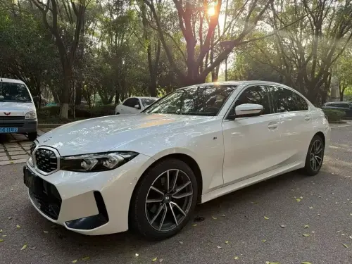 BMW 3-Series, 2023