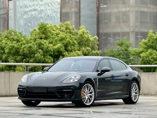 Porsche Panamera, 2022