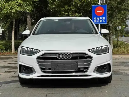 Audi A4, 2022