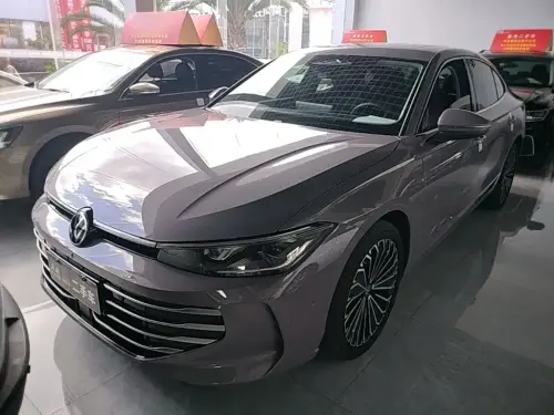 Volkswagen Passat, 2024