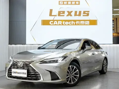 Lexus ES, 2025
