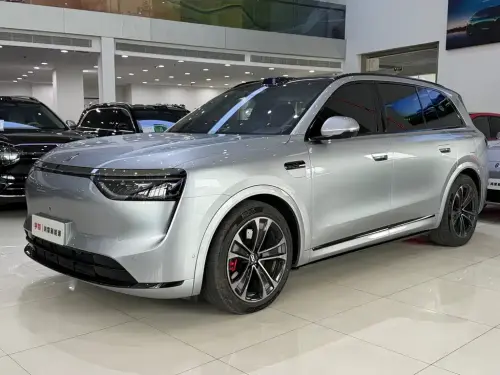 AITO M8, 2025