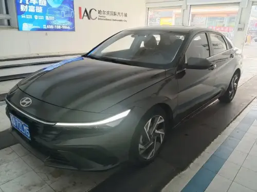 Hyundai Elantra, 2024