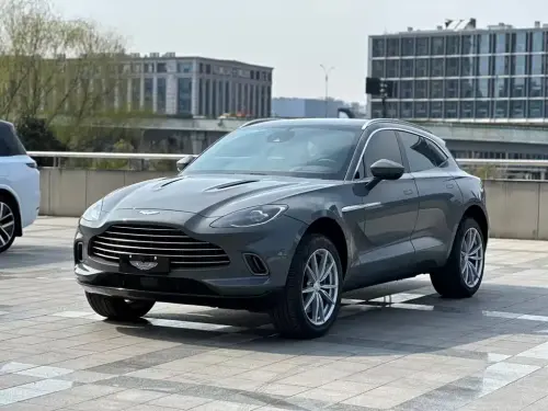 Aston Martin DBX, 2024