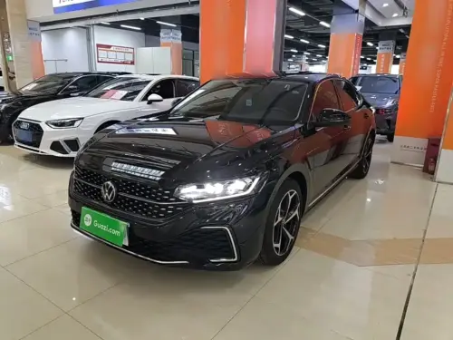 Volkswagen Passat, 2023