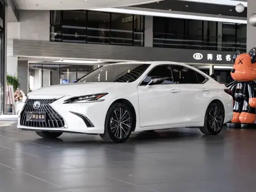 Lexus ES, 2024