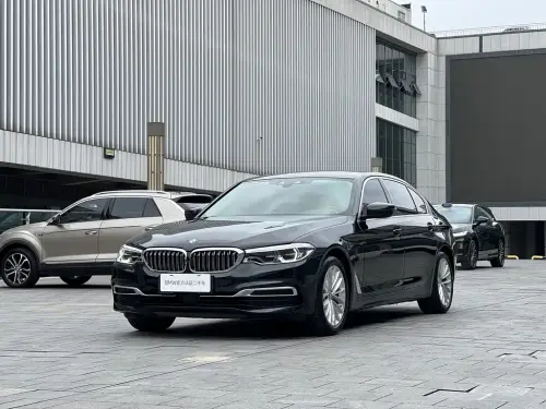 BMW 5-Series, 2020