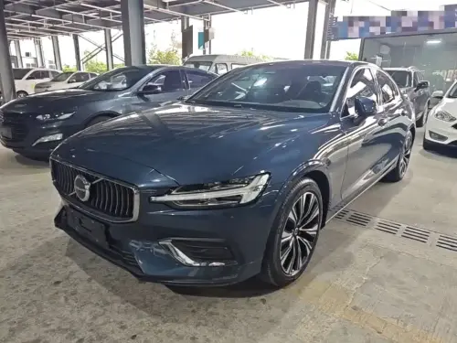 Volvo S60, 2022