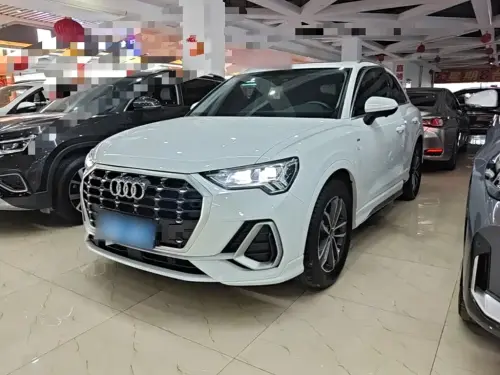 Audi Q3, 2022