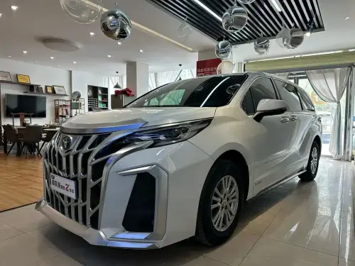 Toyota Sienna, 2023