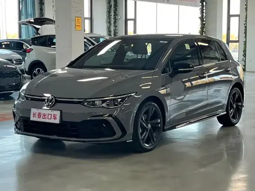 Volkswagen Golf, 2023