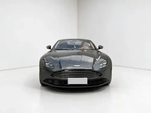 Aston Martin DB11, 2021