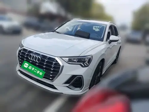 Audi Q3, 2022