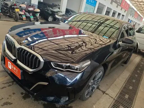 BMW 5-Series, 2024