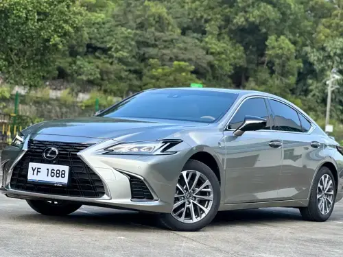 Lexus ES, 2025
