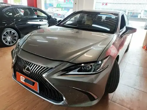 Lexus ES, 2021