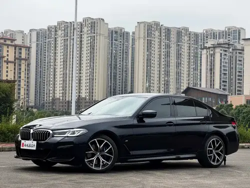 BMW 5-Series, 2023