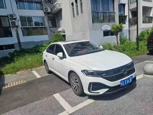Volkswagen Lavida, 2025