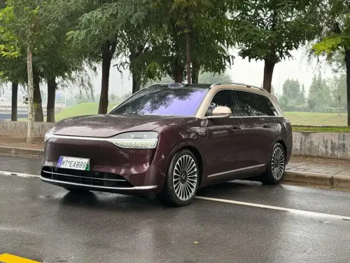 AITO M9, 2025