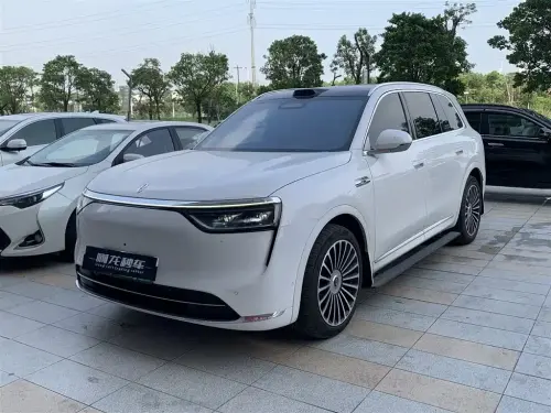 AITO M8, 2025