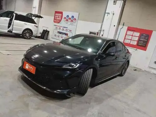 Toyota Camry, 2025